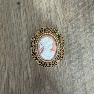 Vintage Cameo Brooch
